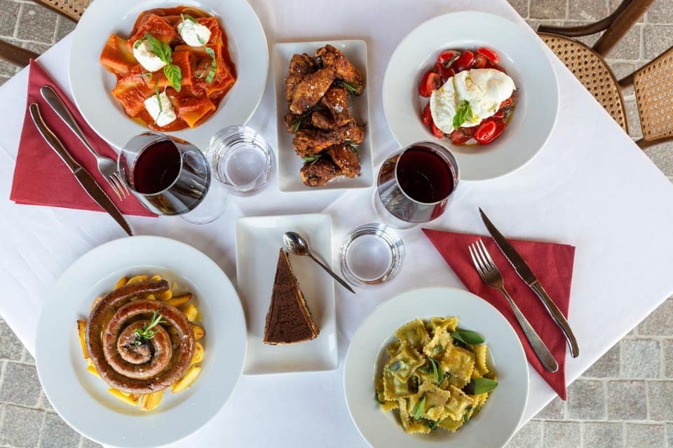 Restaurant/places to eat, Restaurant/places to eat