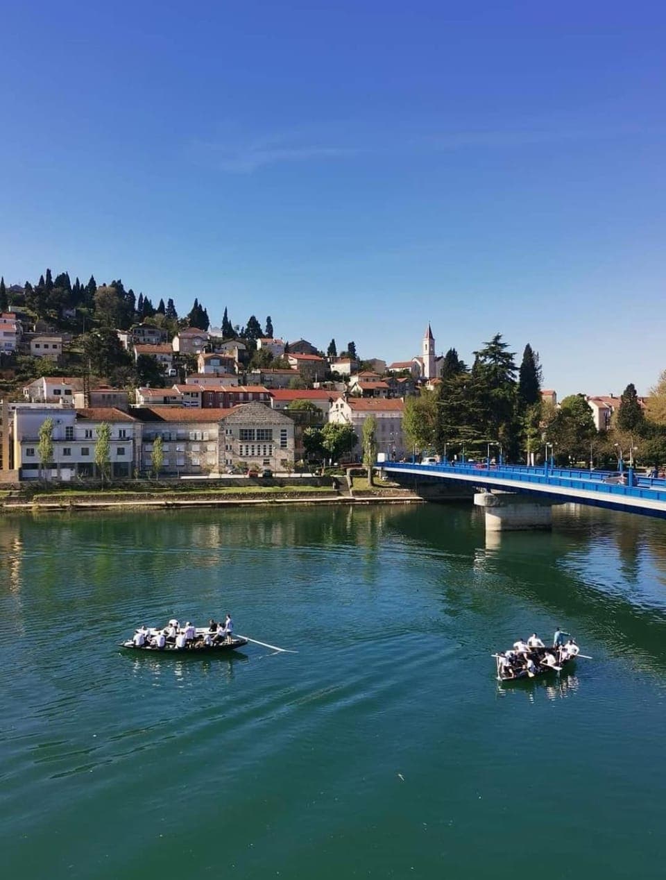 Day, Natural landscape, Activities, City view, River view