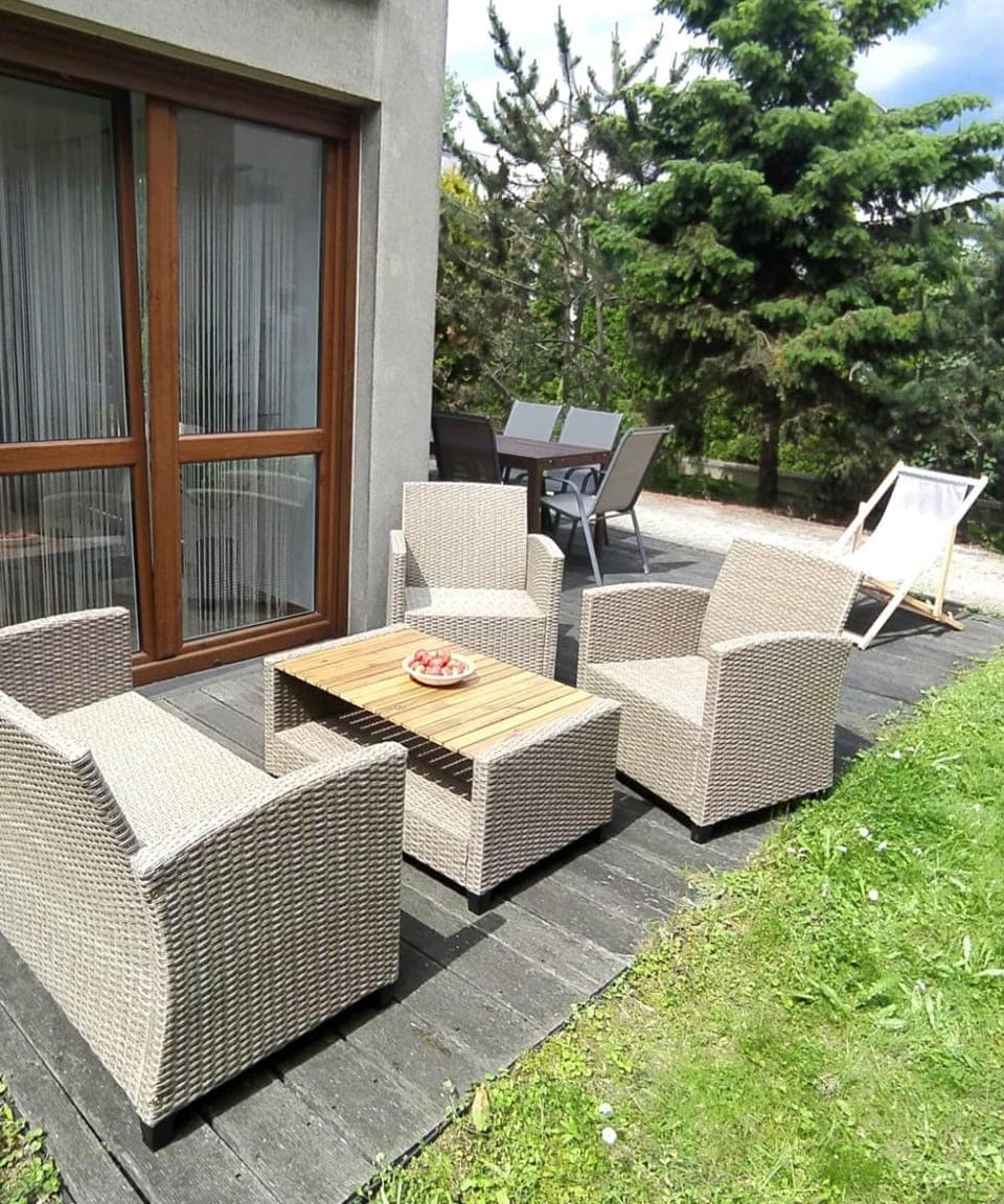 Patio, Garden, Seating area, sunbed
