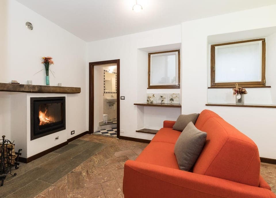 Bathroom, Living room