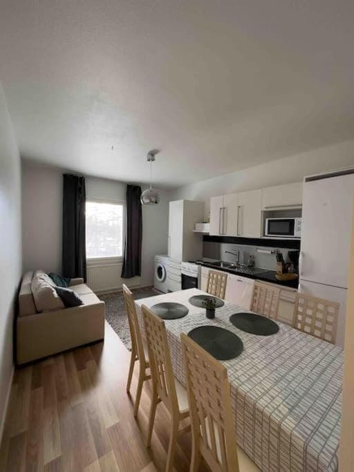 Moderni huoneisto loistavalla paikalla - 65’Smart TV, nopea netti Apartment in Finland