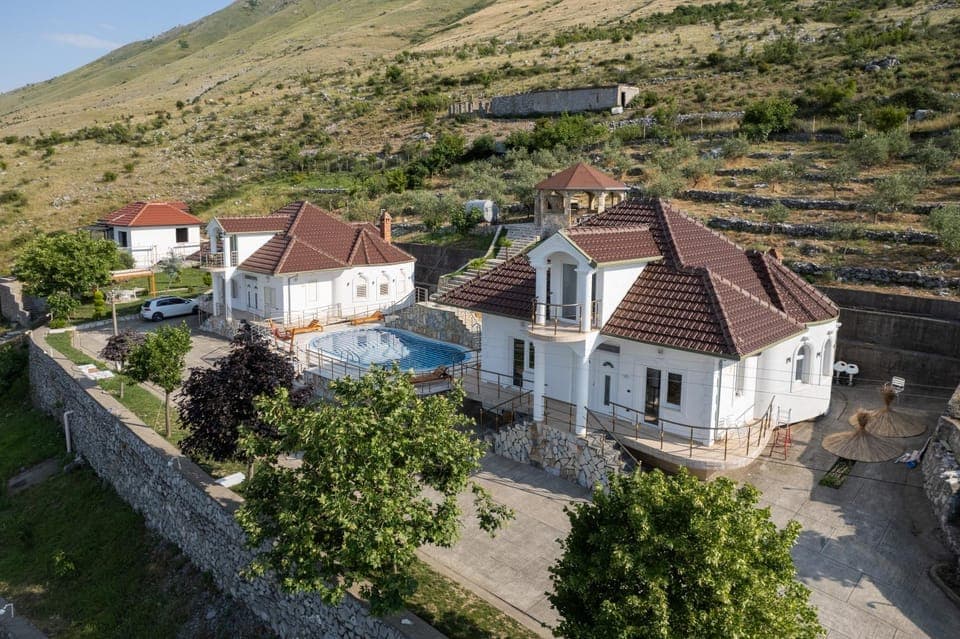 Property building, Natural landscape, Mountain view