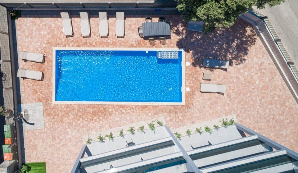 Pool view, Swimming pool