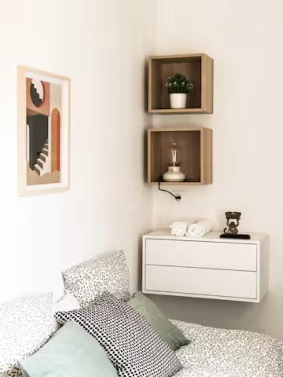 Bed, Photo of the whole room, Bedroom