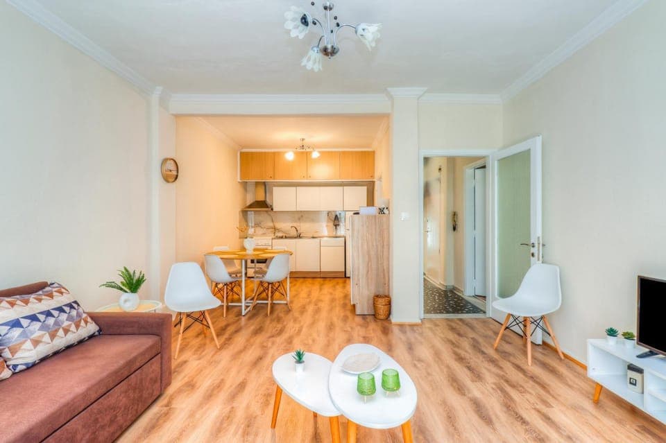 Kitchen or kitchenette, Living room, Dining area