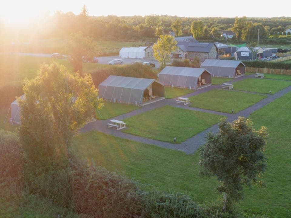 Neighbourhood, Natural landscape, Sunset