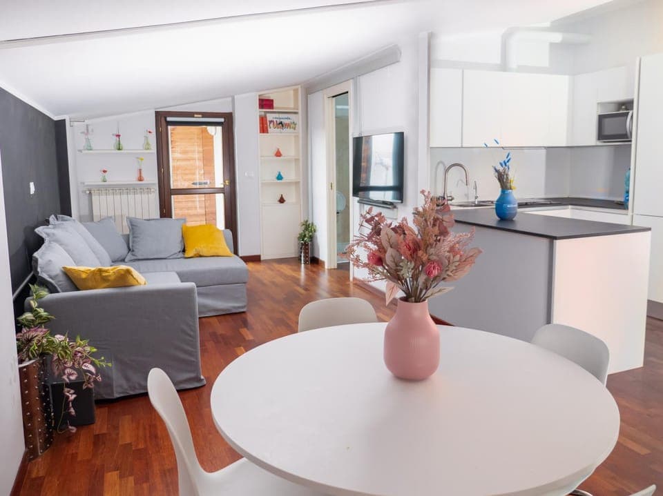 Kitchen or kitchenette, Living room