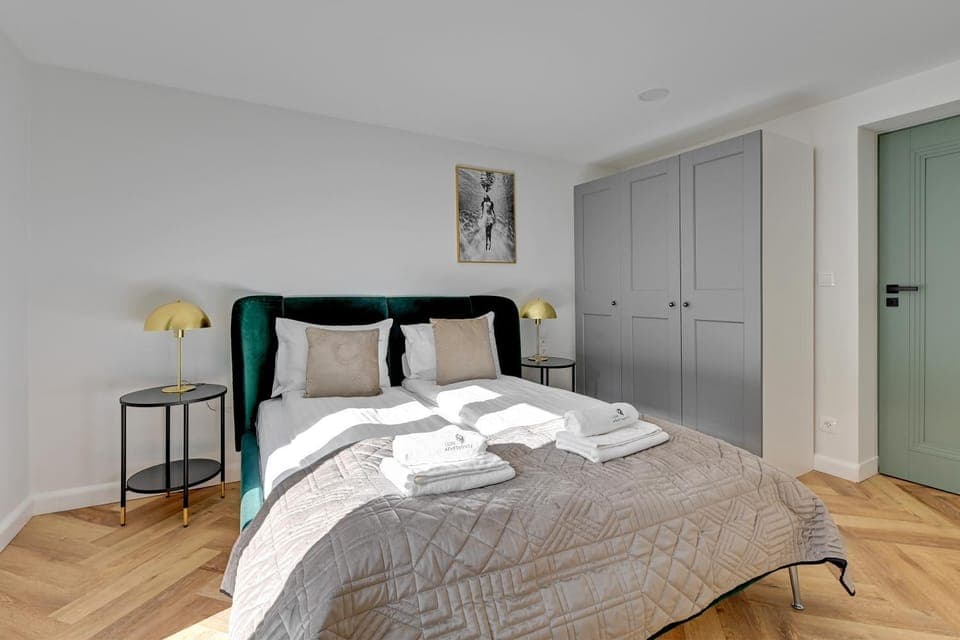 Bed, Bedroom, wardrobe