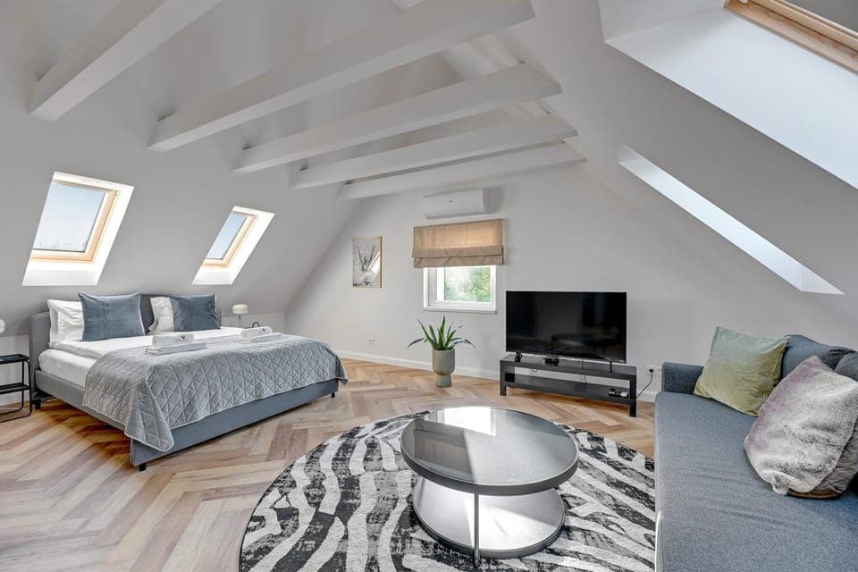 TV and multimedia, Living room, Seating area