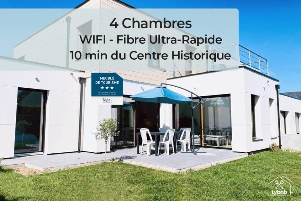 Text overlay, Garden view