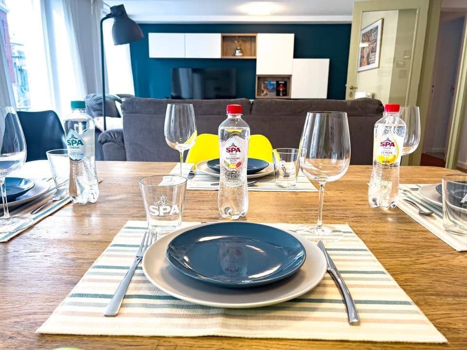 Communal lounge/ TV room