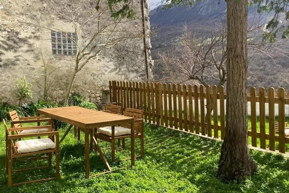 Garden, Dining area, Garden view