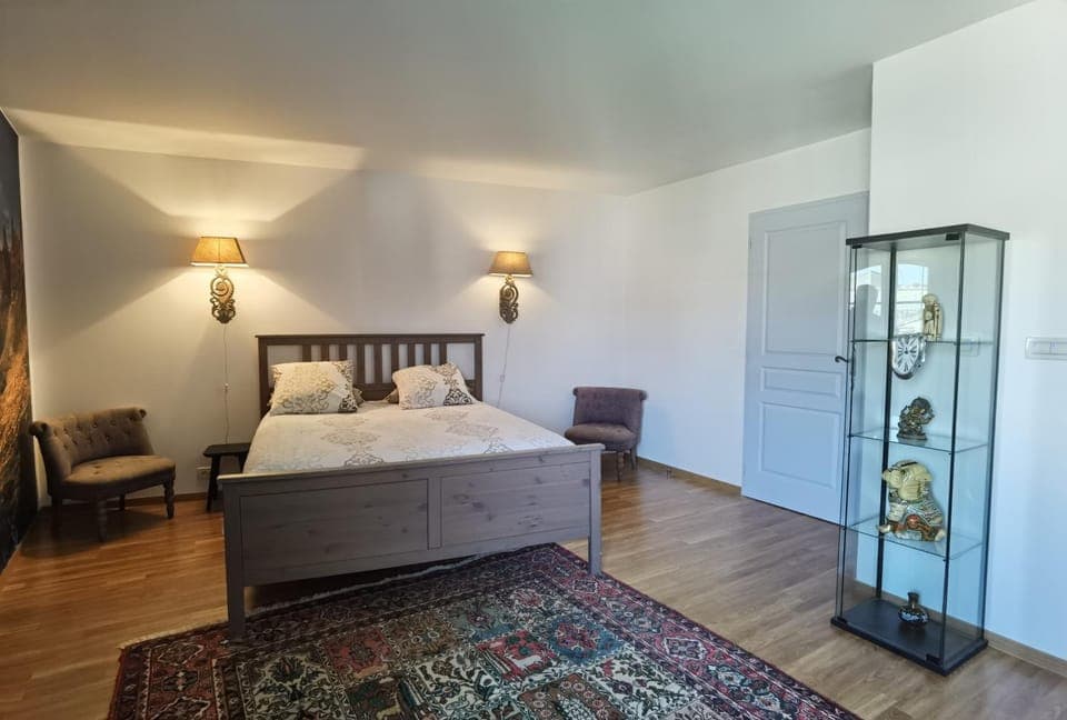 Bed, Photo of the whole room, Bedroom, hair dresser