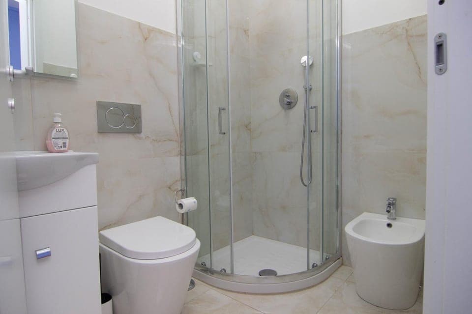 Shower, Toilet, Bathroom, bidet