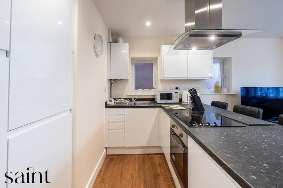 Kitchen or kitchenette, minibar, pet friendly, stove