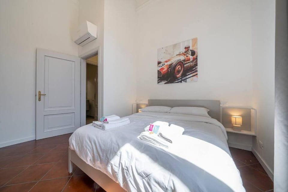 Bed, Photo of the whole room, Bedroom, towels, wardrobe, air conditioner