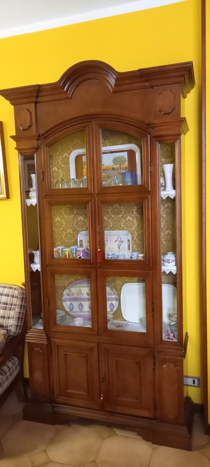 Kitchen or kitchenette, wardrobe