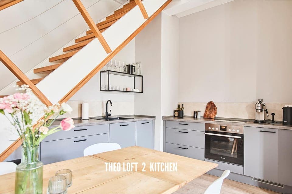 Kitchen or kitchenette