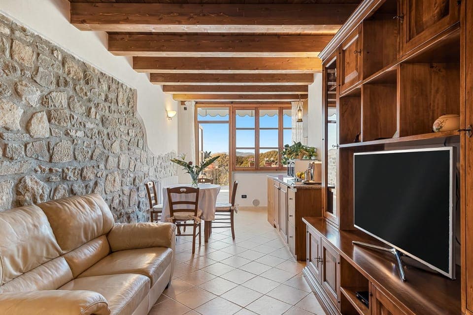 Communal lounge/ TV room, Living room, Seating area