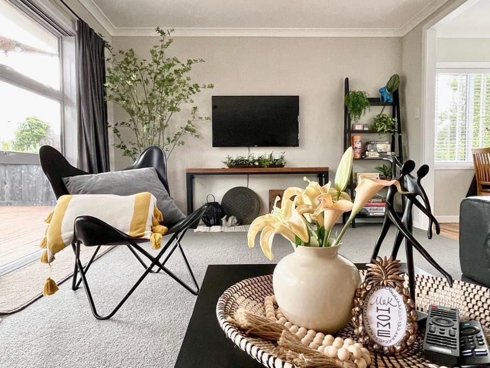 TV and multimedia, Living room, Evening entertainment