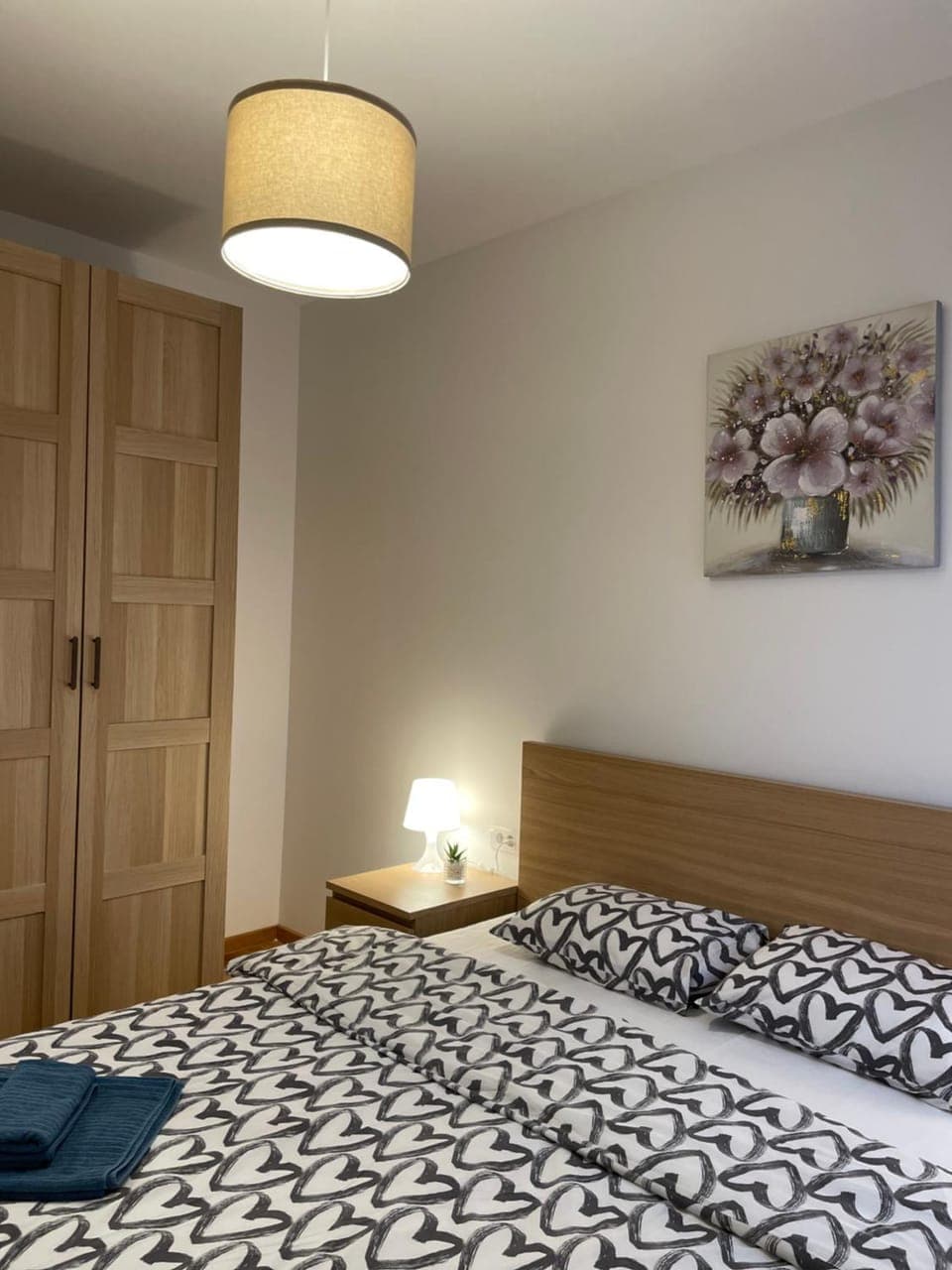 Bed, Photo of the whole room, Bedroom, wardrobe