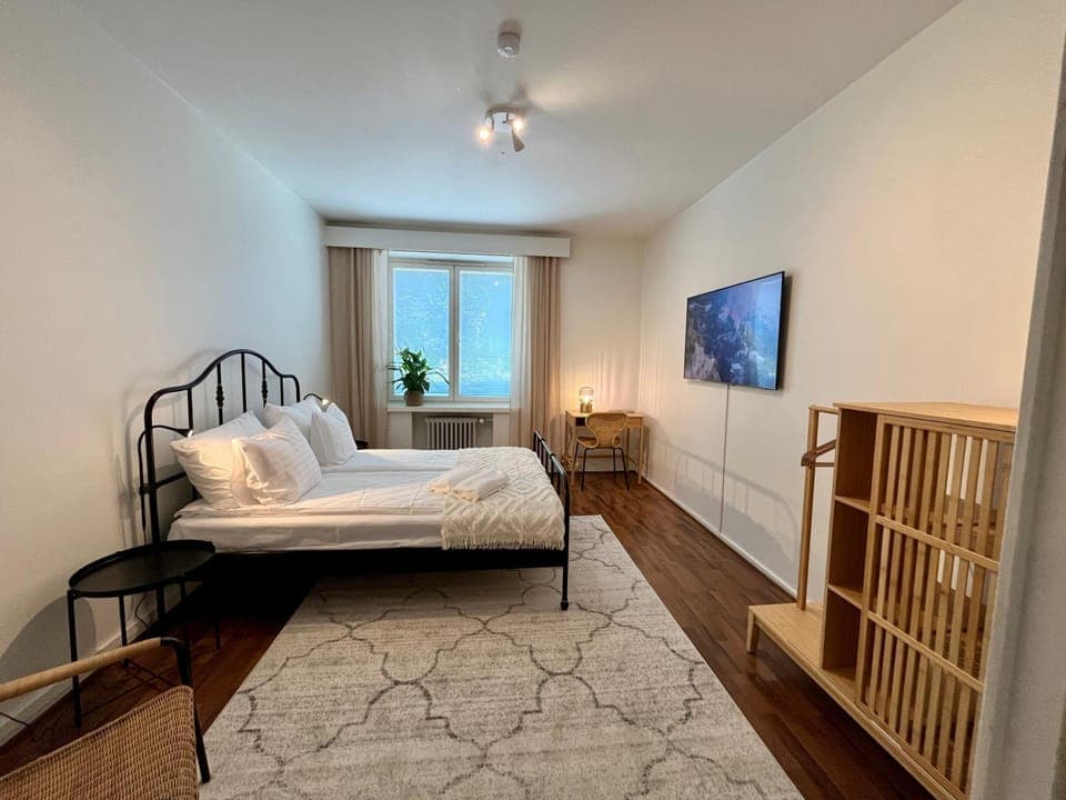 Bed, Bedroom