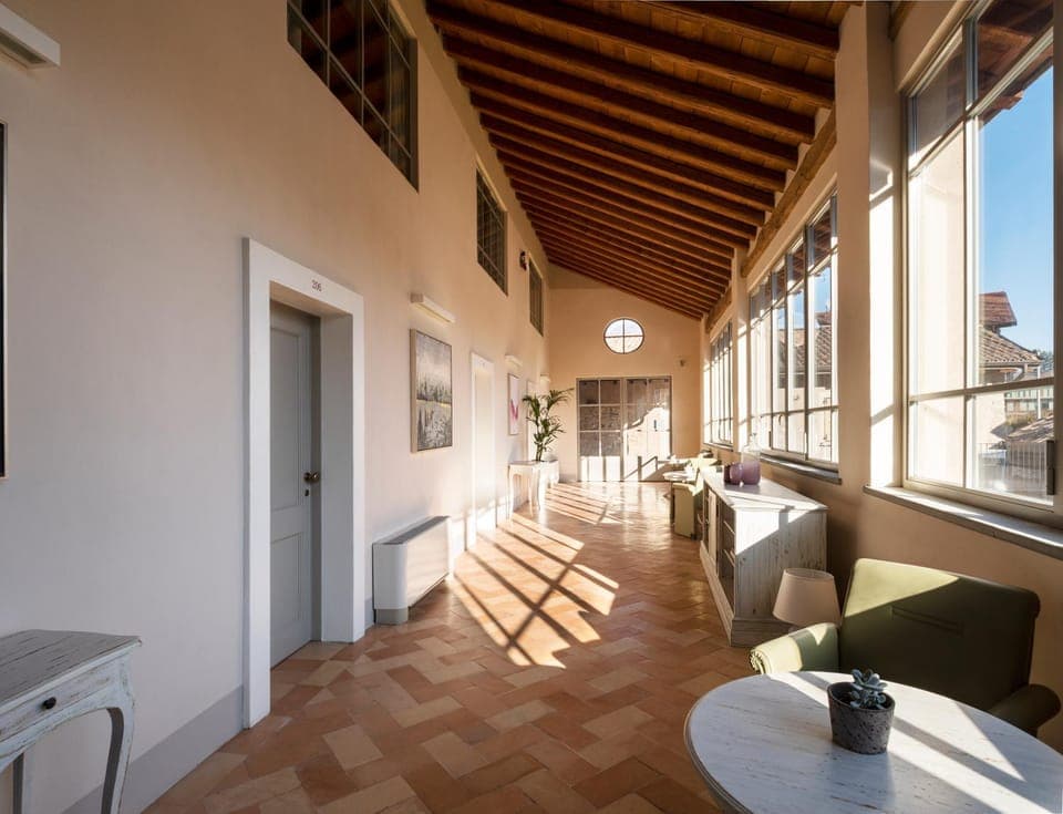 Decorative detail, Seating area, Area and facilities, Area and facilities, air conditioner