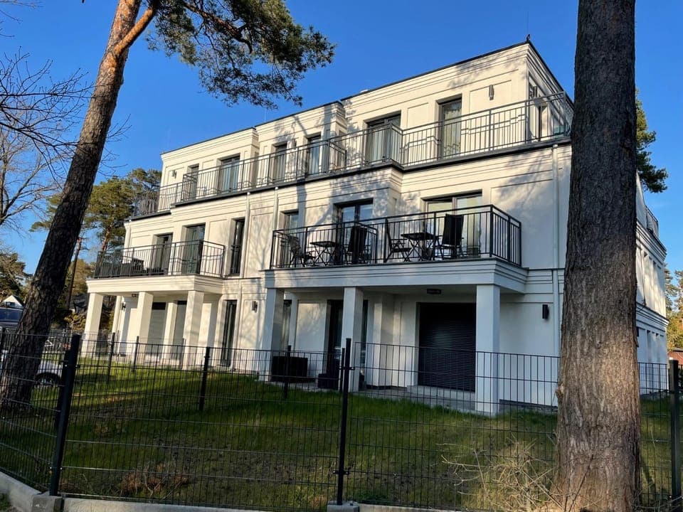 Property building, Garden view