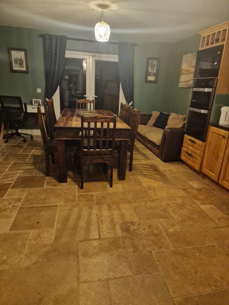 Seating area, Dining area