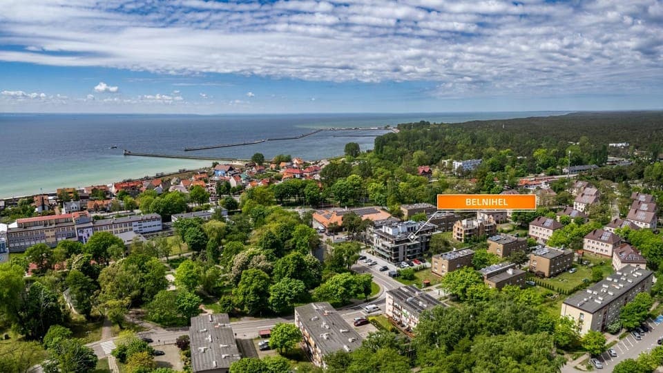 Neighbourhood, Bird's eye view, Location