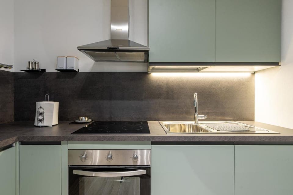 Kitchen or kitchenette, pet friendly, stove