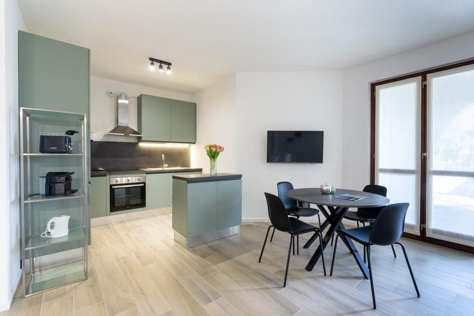 TV and multimedia, Living room, Dining area, oven, pet friendly, stove