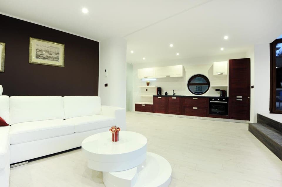 Kitchen or kitchenette, Living room, Photo of the whole room