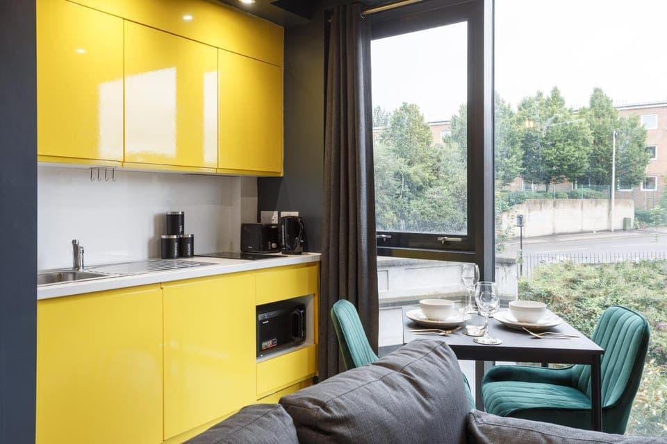 View (from property/room), Other, Seating area, Dining area, microwave, stove, kitchen