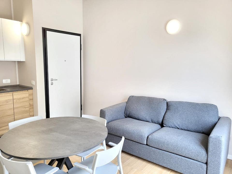 Kitchen or kitchenette, Living room, Seating area, Dining area