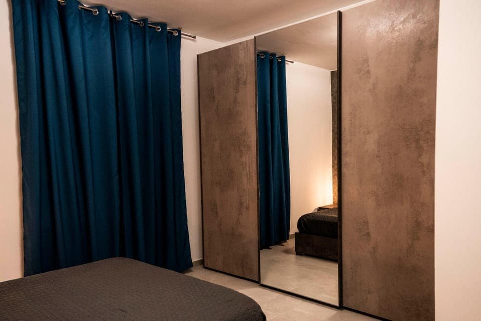 Bed, Bedroom, wardrobe