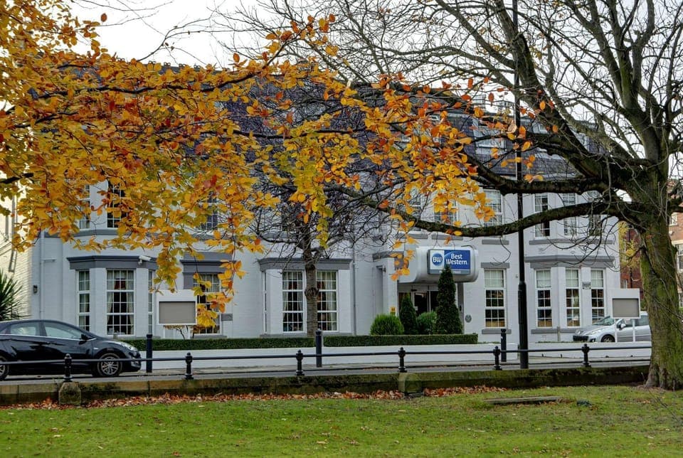 Property building, On site