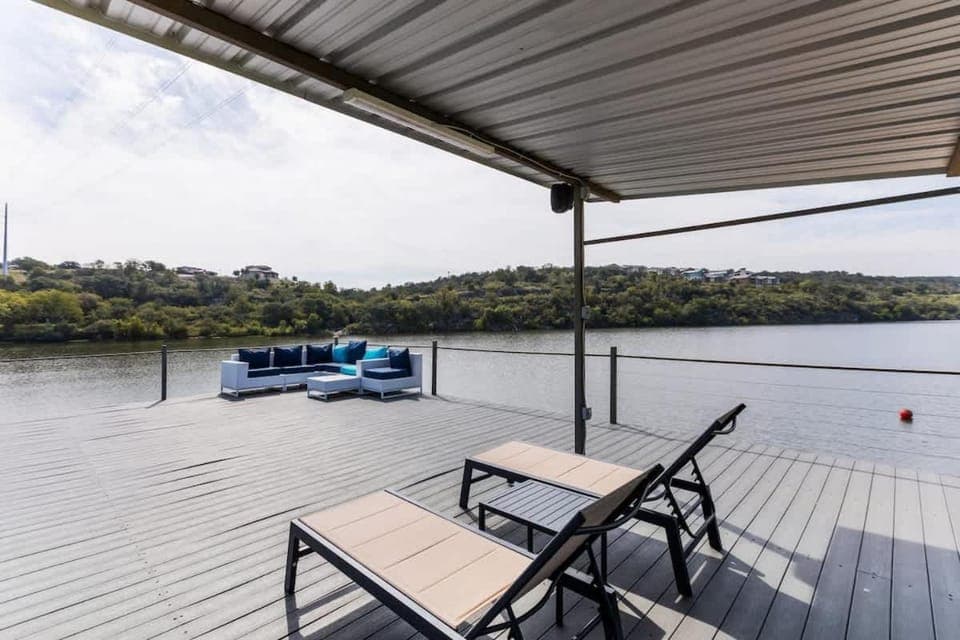 Nearby landmark, Activities