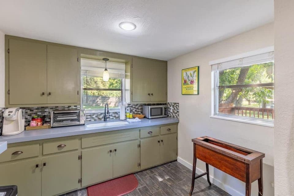 Kitchen or kitchenette, kitchen