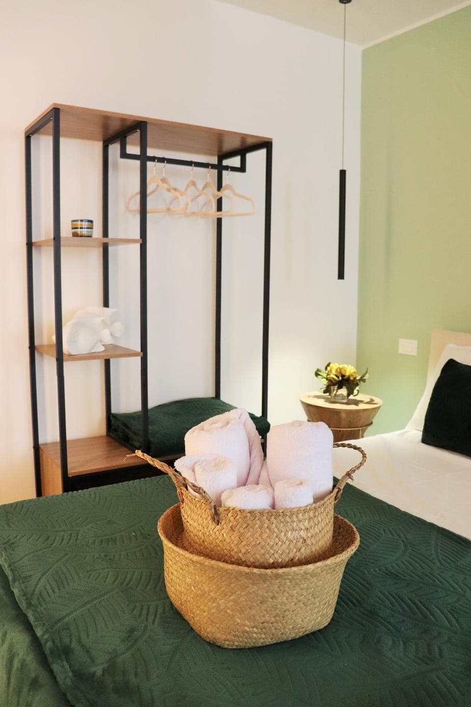 Bed, Living room, Photo of the whole room, Seating area, Bedroom, towels