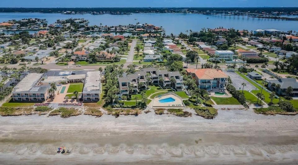 Sonrisa 1 House in Belleair Beach
