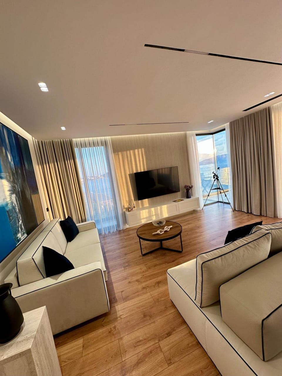 TV and multimedia, Living room, Seating area