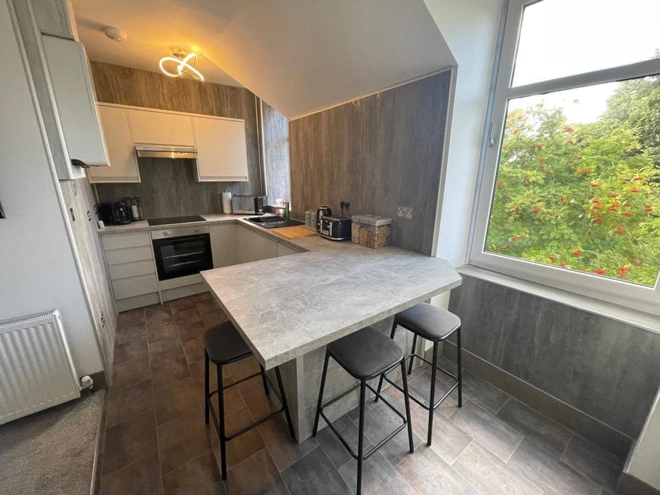 Kitchen or kitchenette, Dining area, minibar, pet friendly, stove, toaster