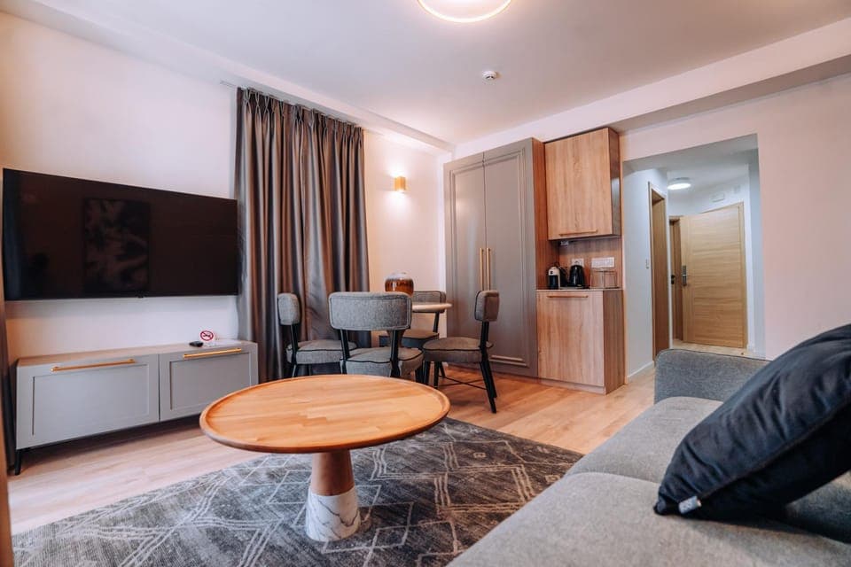 Living room, Seating area, Dining area