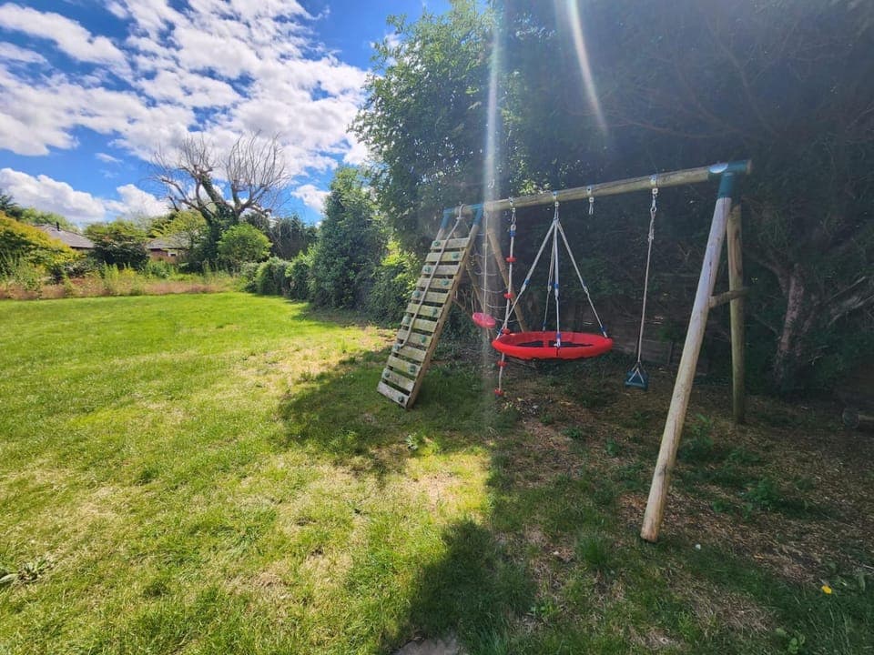 Spring, Day, Natural landscape, Children play ground, Garden, Evening entertainment, Garden view