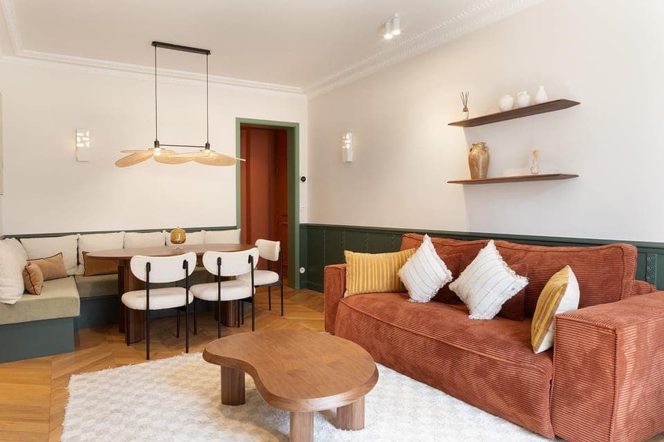 Living room, Seating area, Dining area