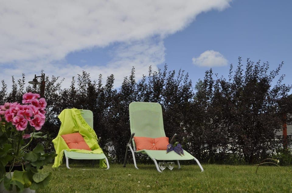 Garden, Seating area