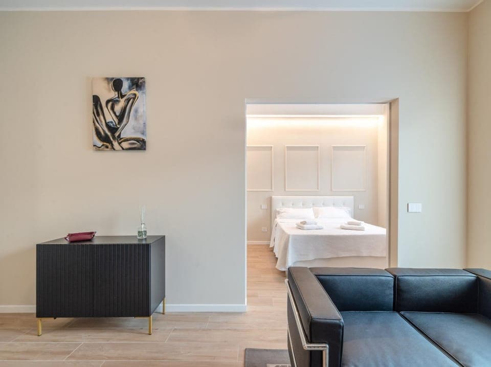 Bed, Living room, Photo of the whole room, Bedroom