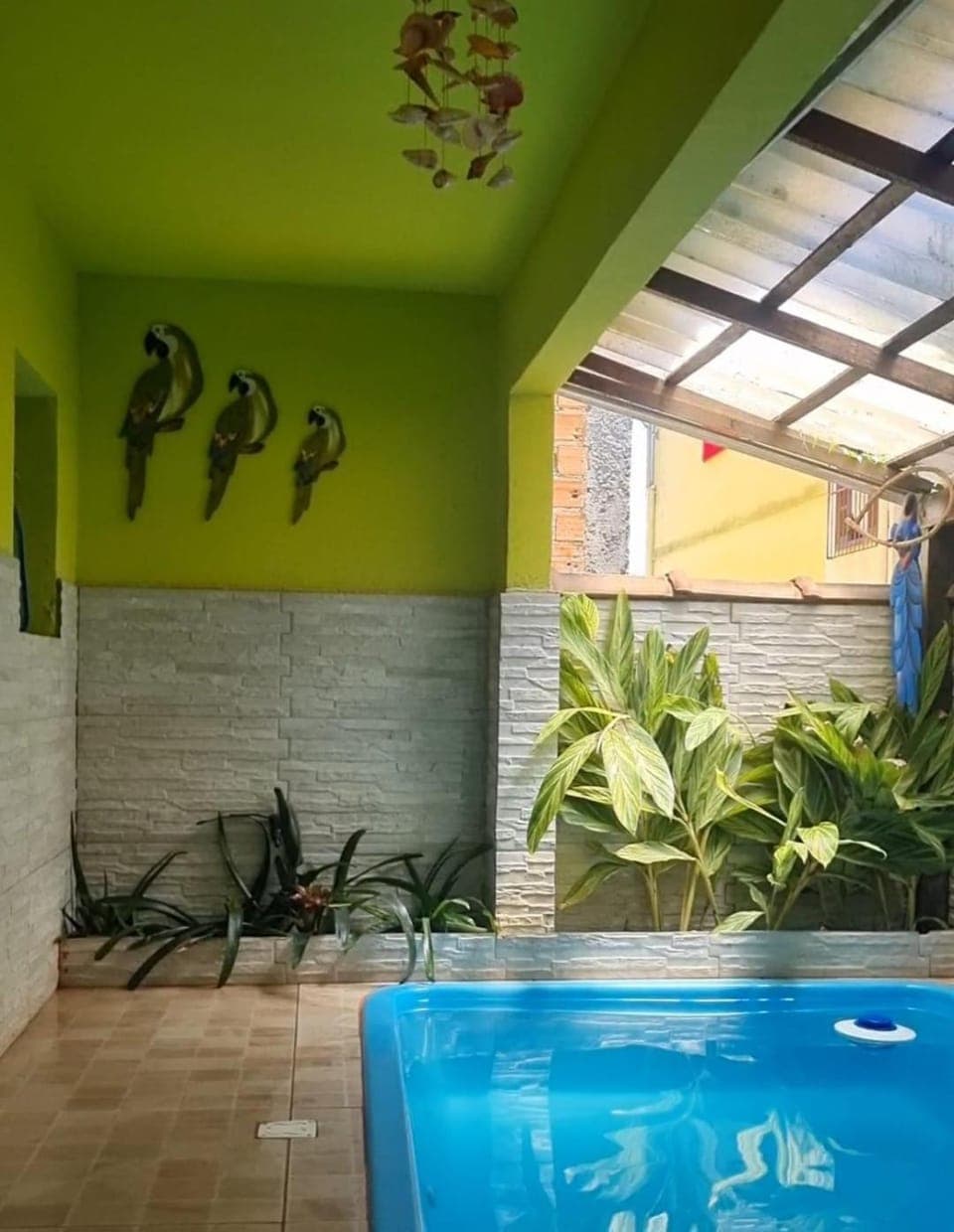 Swimming pool