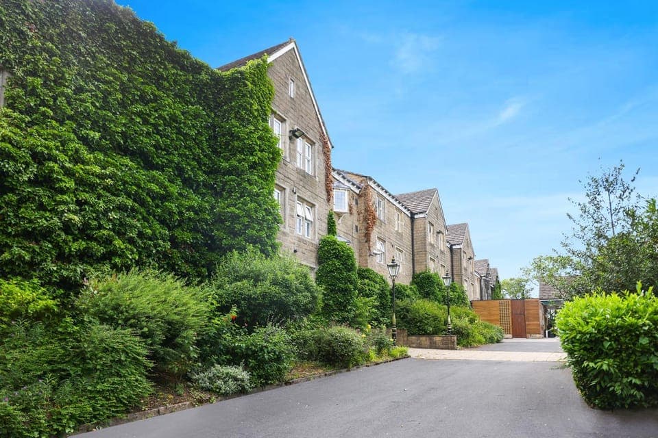 Property building, Garden